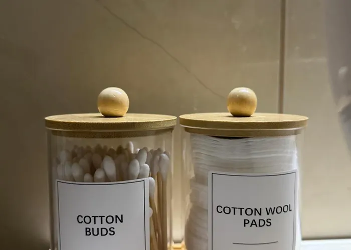 Apartment Bus Station *